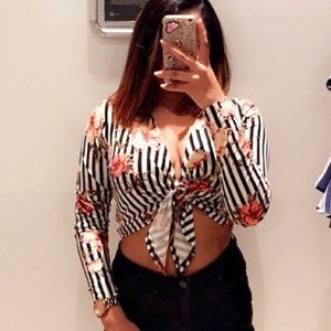 Black and white printed cropped top
